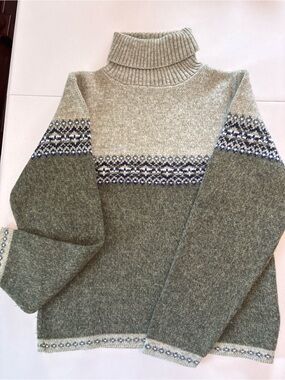 Dress Barn Sage and Oat Fair Isle Turtleneck Sweater